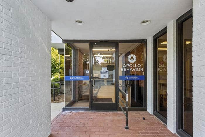 3865 Medical Park Dr_011