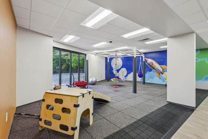 3865 Medical Park Dr_041